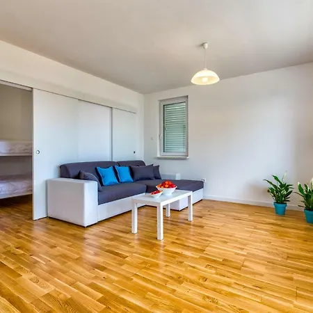 Karlo Apartment *