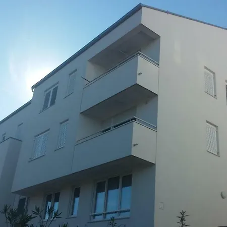 Apartment Karlo